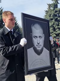 Pohřeb prominentního vojenského blogera Vladlena Tatarského
