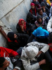 Libyjští migranti, jejichž loď se potopila dříve v dubnu