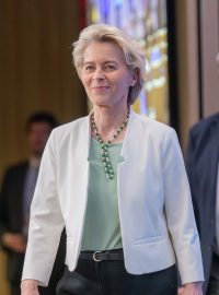 Předsedkyně Evropské komise Ursula von der Leyenová po jednání na latinskoamerickém summitu