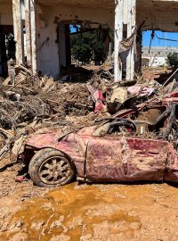Následky po ničivých záplavách ve východolibyjském městě Darná