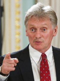 Mluvčí Kremlu Dmitrij Peskov hovoří před tiskovou konferencí ruského prezidenta Vladimira Putina po summitu Rusko-Afrika v Petrohradě