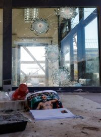 Izraelské údery v palestinském Pásmu Gazy si od října vyžádaly 22 722 obětí, za poslední den zemřelo 122 Palestinců