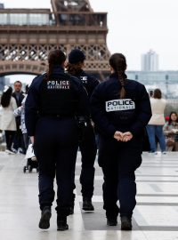 Francouzští policisté v Paříži