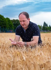 Ministr zemědělství Marek Výborný při setkání se zemědělci