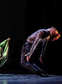 Fotografie z baletu Kytice, za jehož scénářem, choreografií i režií stojí bývalý šéf Baletu Národního divadla Petr Zuska