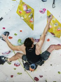 Lezec Adam Ondra