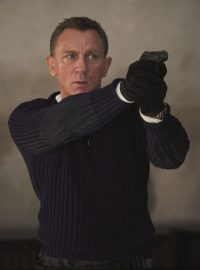 Daniel Craig jako James Bond ve filmu No Time To Day (Není čas zemřít)