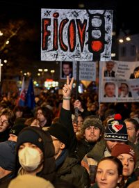 V Bratislavě protestovalo 30 tisíc lidí