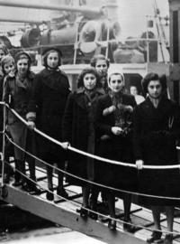 Židovské děti přijíždějící do Velké Británie před začátkem druhé světové války (ilustrační foto)