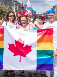 Zástupci kanadské ambasády na Prague Pride 2018