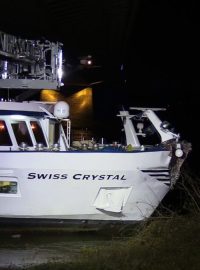 Poškozená švýcarská výletní loď