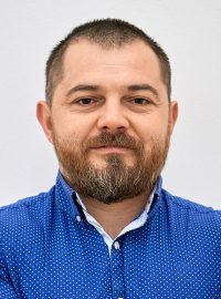 Tomáš Šmíd působí na Katedře politologie, oboru Bezpečnostní a strategická studia na FSS MU v Brně.