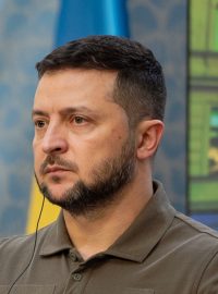 Volodymyr Zelenskyj na tiskové konferenci v Praze