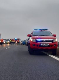 Dálnici D52 ve směru na Brno uzavřela hromadná nehoda