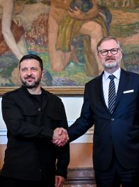 Ukrajinský prezident Volodymyr Zelenskyj na návštěvě v Praze před schůzkou s premiérem Petrem Fialou (ODS)
