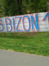 Transparent s hráčovou přezdívkou Bizon a také číslem 18