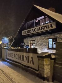 Drtivá většina restaurací a hotelů v Kazimierzi ale zůstává zavřená
