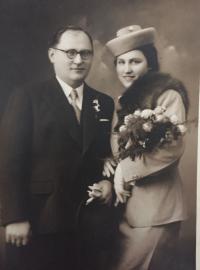 Manželé Bunžovi – svatba v roce 1940