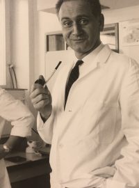 Biochemik Milan Hašek mohl získat Nobelovu cenu