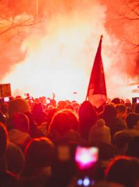 Tisíce lidí v neděli protestovaly v Budapešti proti novele zákoníku práce, přezdívané „otrocký zákon“, která zvyšuje limit na počet přesčasů pro zaměstnance