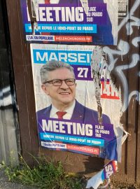 Jean-Luc Mélenchon v Marseille v prvním kole prezidentských voleb zvítězil s více než 30 procenty, na druhém místě skončil Macron