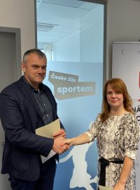 Místopředseda Národní sportovní agentury Michal Janeba s nově zvolenou ředitelkou Antidopingového výboru ČR