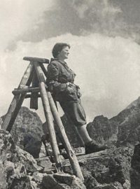 Alena Veselá na jednom z tatranských vrcholů