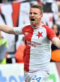 Bosenský hráč Muris Mešanović z SK Slavia Praha se raduje po gólu, který vstřelil do branky FK Dukla Praha.