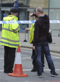 Policie zablokovala silnici nedaleko místa útoku u Manchester areny.