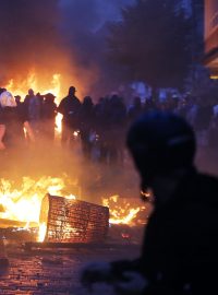 Nepokoje v Hamburku pokračovaly i v noci