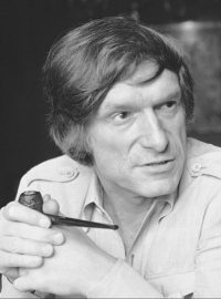 Zakladatel magazínu Playboy Hugh Hefner v roce 1977