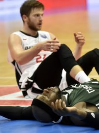 Basketbalisté Nymburka po letech prohráli na domovské palubovce