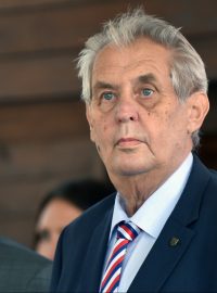 Prezident Miloš Zeman (vpravo) a exprezident Václav Klaus na mezinárodním agrosalonu Země živitelka v Českých Budějovicích