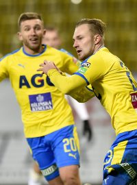 Jakub Hora (vpravo) při zápase proti Liberci