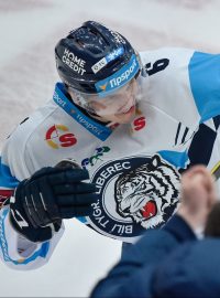 Lukáš Derner vstřelil své první dva góly v sezoně s netradičním číslem 6