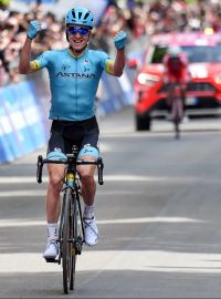 Španělský cyklista Pello Bilbao si na Giru d&#039;Italia připsal první etapový triumf ze závodu Grand Tours