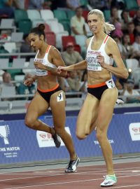 Ženy při běhu na 400 metrů, který se konal v rámci utkání mezi výběry Evropy a USA