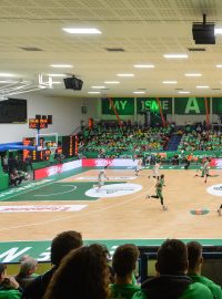 Zápasům v basketbalové lize bude nově pomáhat video (archivní foto)