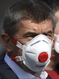 Premiér Andrej Babiš (ANO) na pražském letišti