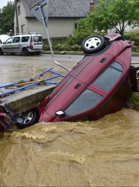 Při lokálních povodních na Uničovsku a Šumpersku v Olomouckém kraji zemřel jeden člověk ze Šumvaldska