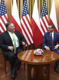 Americký ministr zahraničí Mike Pompeo (vlevo) s polským premiérem Mateuszem Morawieckým