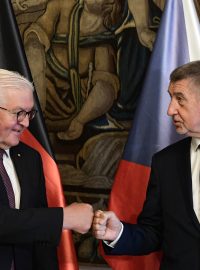 Německý prezident Frank-Walter Steinmeier a český premiér Andrej Babiš (ANO) jednali v Hrzánském paláci.