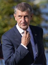 Premiér Andrej Babiš u jezera Bled