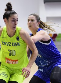 María Condeová z USK Praha a Leona Rodriguezová ze Salamanky v zápase Evropské ligy