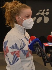 Česká biatlonistka Markéta Davidová po příletu z olympijského Pekingu