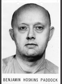 Benjamin Hoskins Paddock na snímku zveřejněném FBI