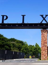 Brána do studia Pixaru.