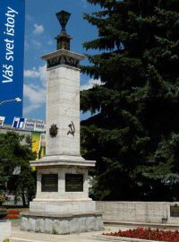 Památník obětí 2. světové války v Košicích, ze kterého Lorenz odstranil socialistické symboly.