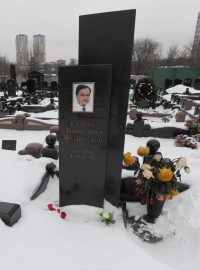 Hrob Sergeje Magnitského na moskevském hřbitově.