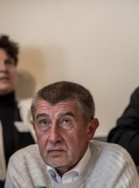 Slovenský Ůstavní soud zrušil pravomocné rozhodnutí, že šéf hnutí ANO Andrej Babiš je v archivních svazcích StB veden jako její agent neoprávněně.